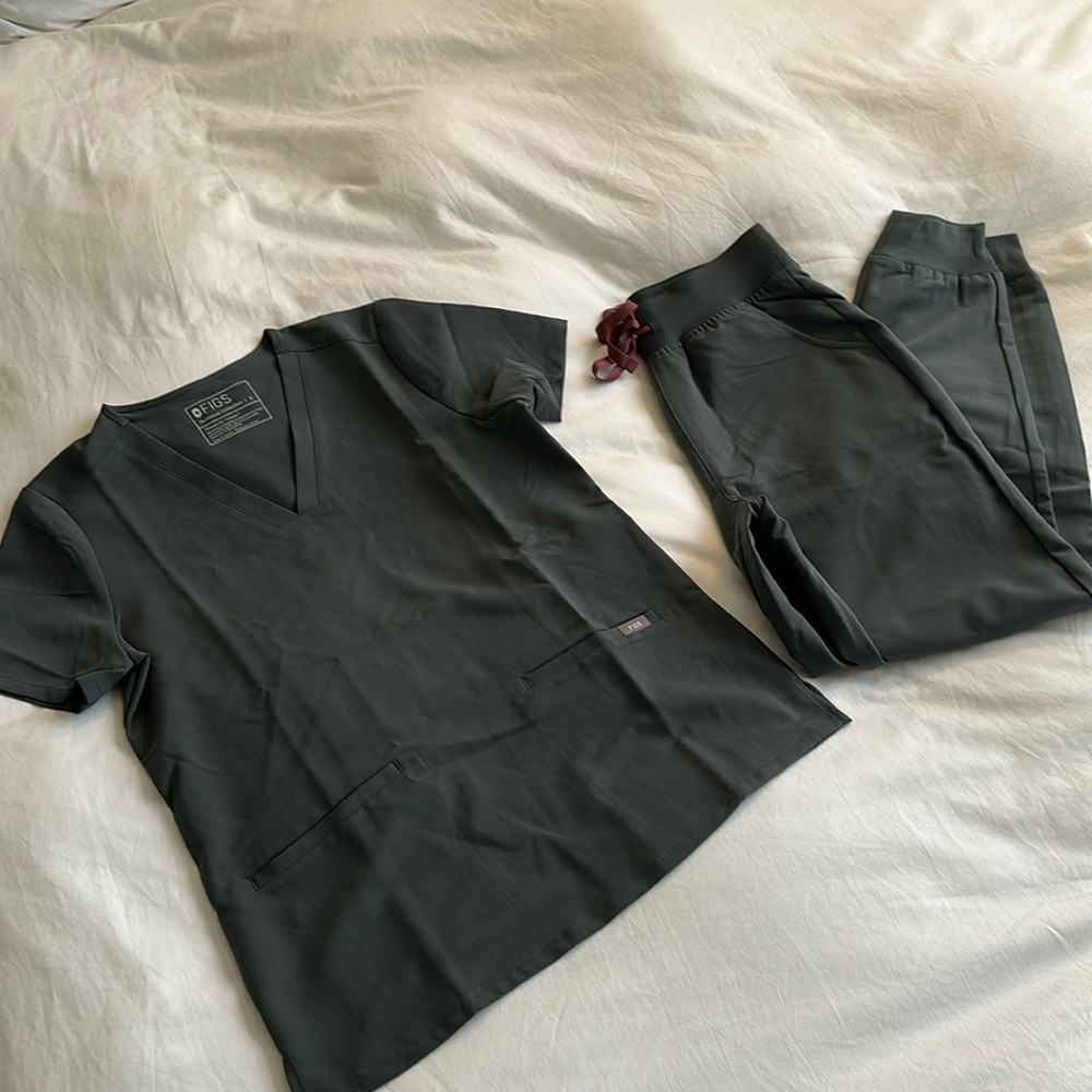 FIGS Scrub Set (Bonsai)